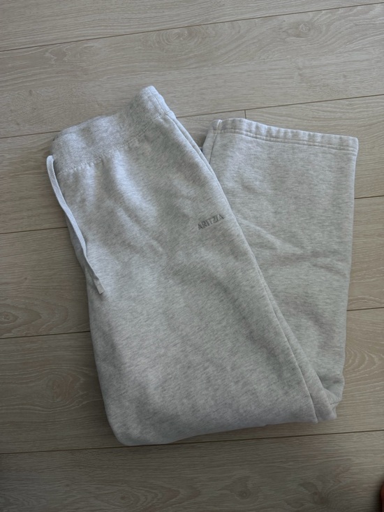 Aritzia Pants - Aritzia sweatfleece perfect fit